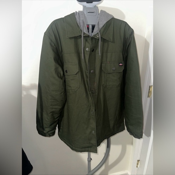 Dickies men’s Olive Green hooded jacket size large- NWOT- small stain AS IS - Picture 1 of 5